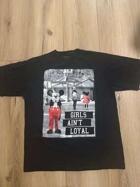 DISNEY MENS XL - "Girls Ain't Loyal" AUTENTIC TSHIRT. GOOD CONDITION